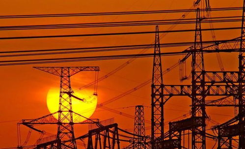 橫跨五千公里串聯(lián)全國(guó),中國(guó)首創(chuàng)特高壓技術(shù),制定了全新國(guó)際標(biāo)準(zhǔn)